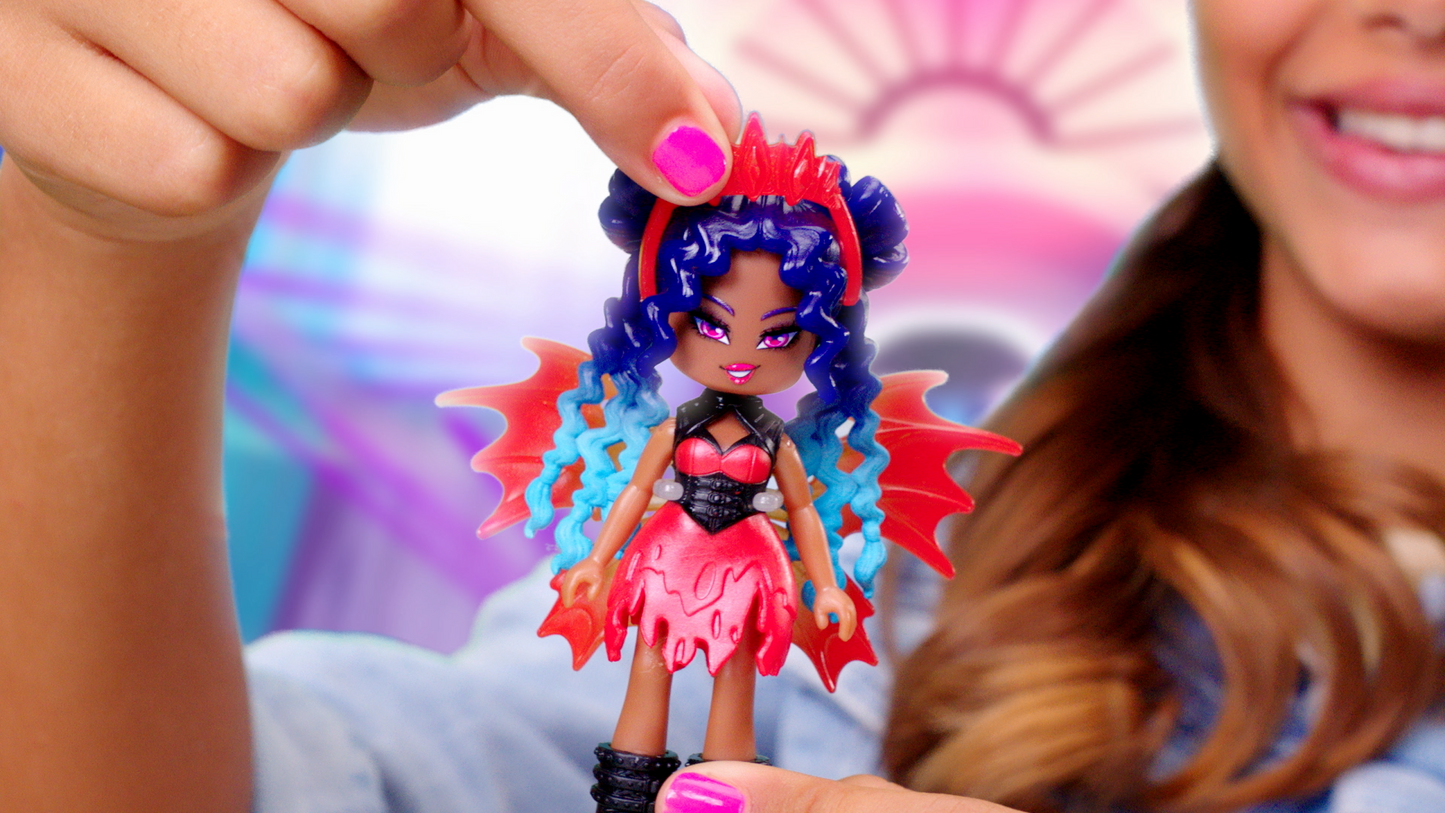 Royale & High - Core Deluxe Figures -Fire Fairy