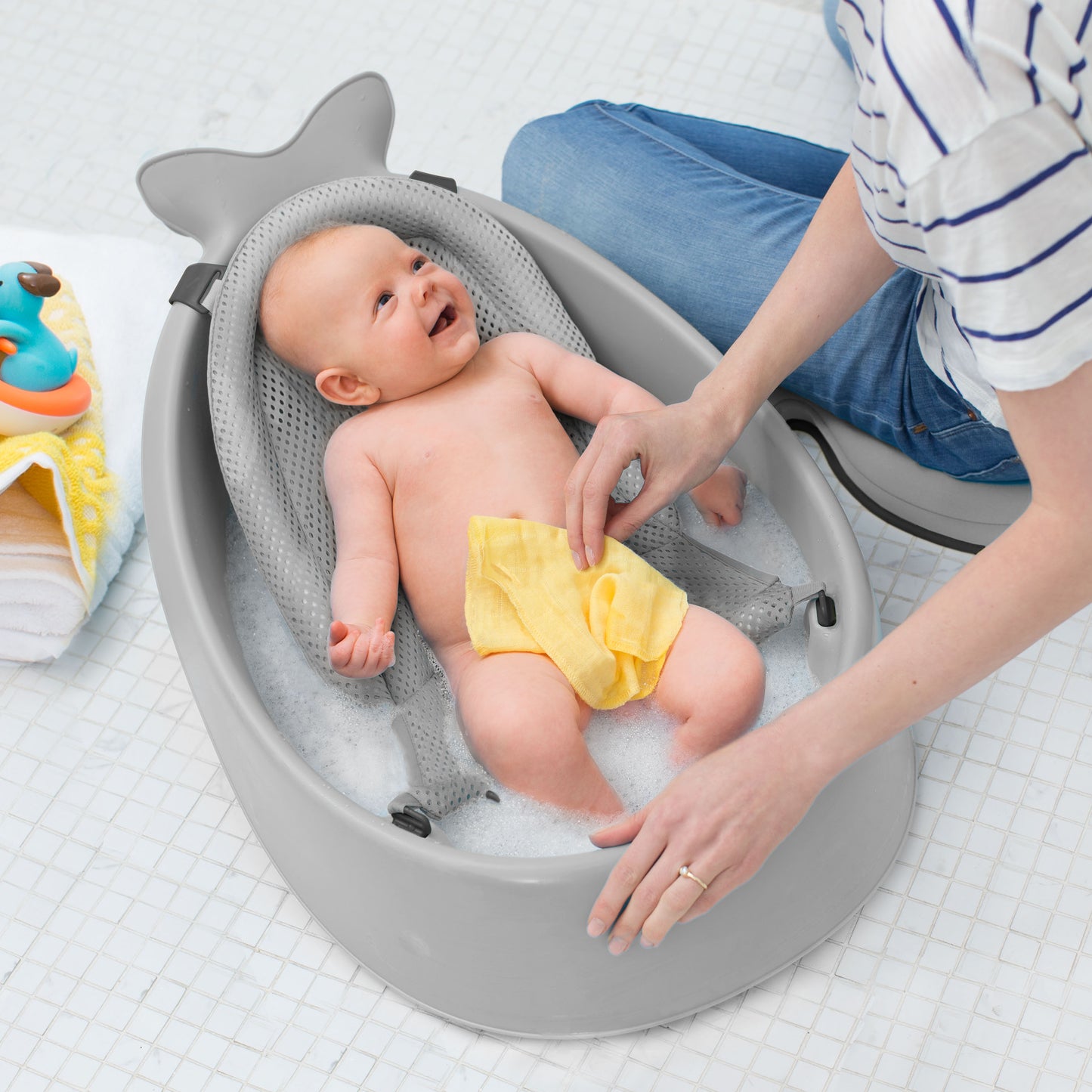 SkipHop - Moby Smart Sling 3-Stage Tub - Grey