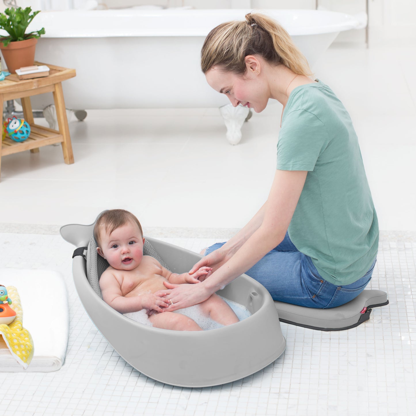 SkipHop - Moby Smart Sling 3-Stage Tub - Grey