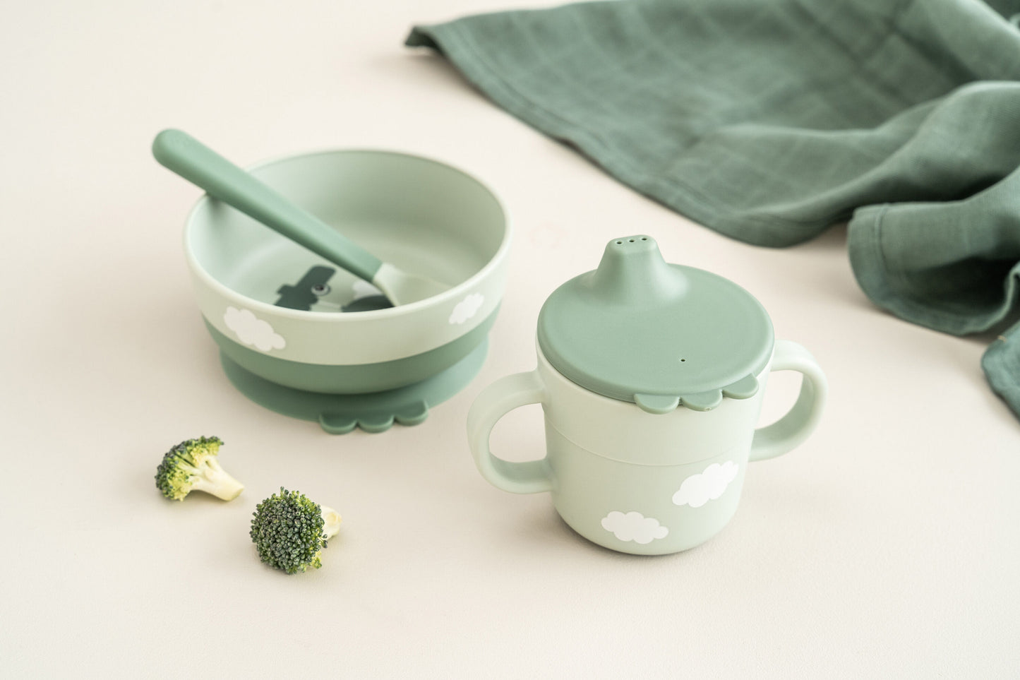 Done by Deer-Foodie first meal set w/suction - Happy Clouds -Green