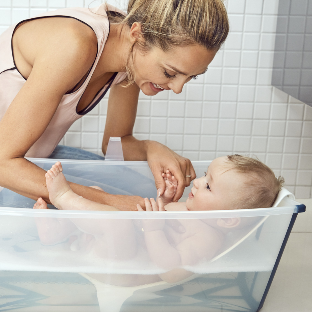 stokke flexi bath white aqua Stokke®-Flexi Bath + Newborn Support Bundle White Aqua – Little Wings