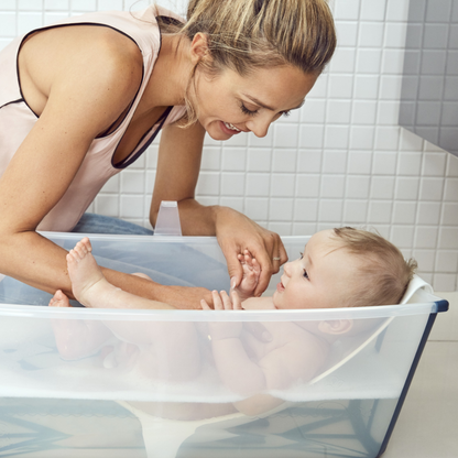 Stokke®-Flexi Bath + Newborn Support Bundle White Aqua