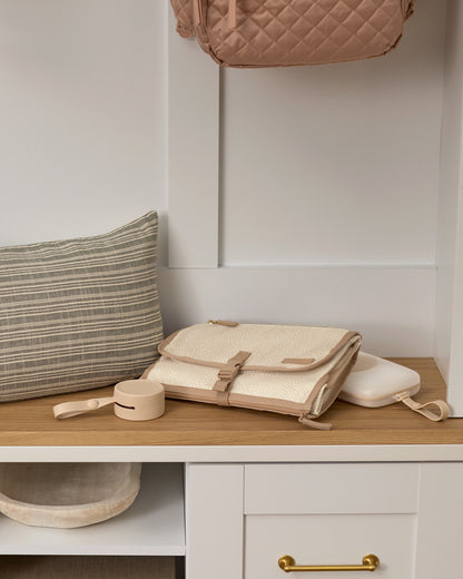 حامل لهاية سيليكون من سكيب هوب - لون الشوفان