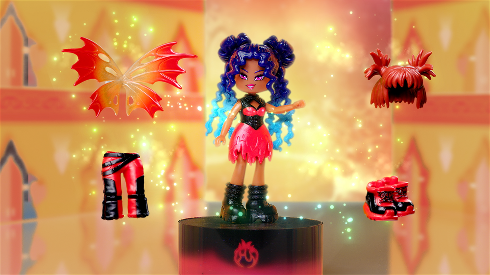 Royale & High - Core Deluxe Figures -Fire Fairy