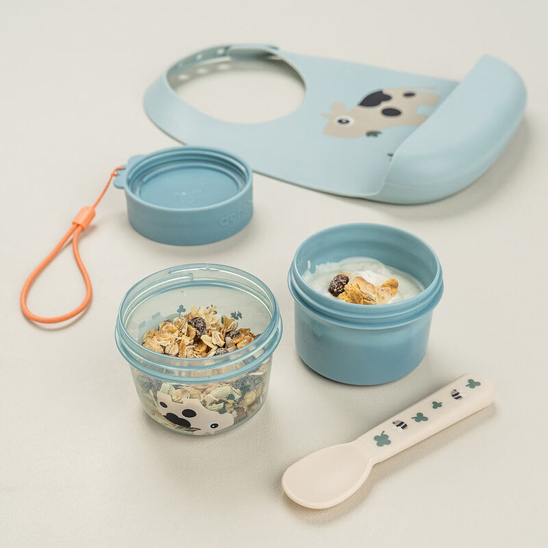Done by Deer -To go 2-way snack container - Tiny farm - Blue
